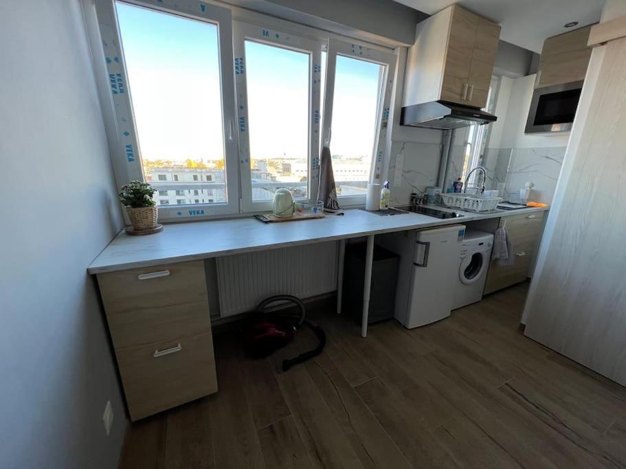 Apartament Super Studio En Face De La Gare De Miluza Zewnętrze zdjęcie